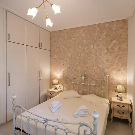 George House Villa Kariotai