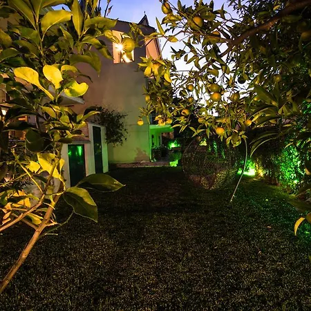 George House Villa Kariotai