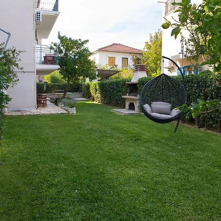 Villa George House *
